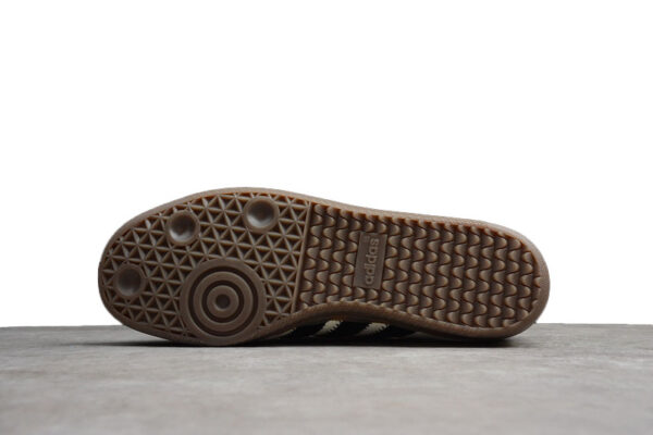 adidas-samba-blanco-y-negro-hombre-suela