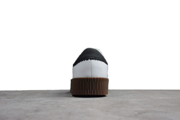 zapatillas-adidas-samba-rose-cloud-white-core-black-gum-vista-detras