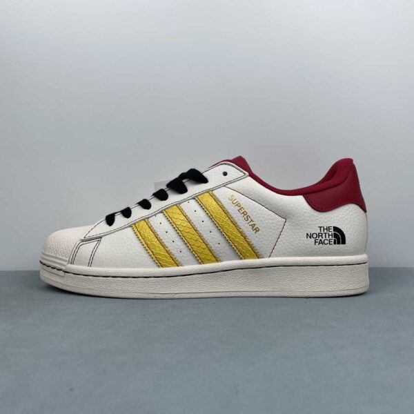 adidas-superstar-anio-nuevo-chino-lateral-izquierda
