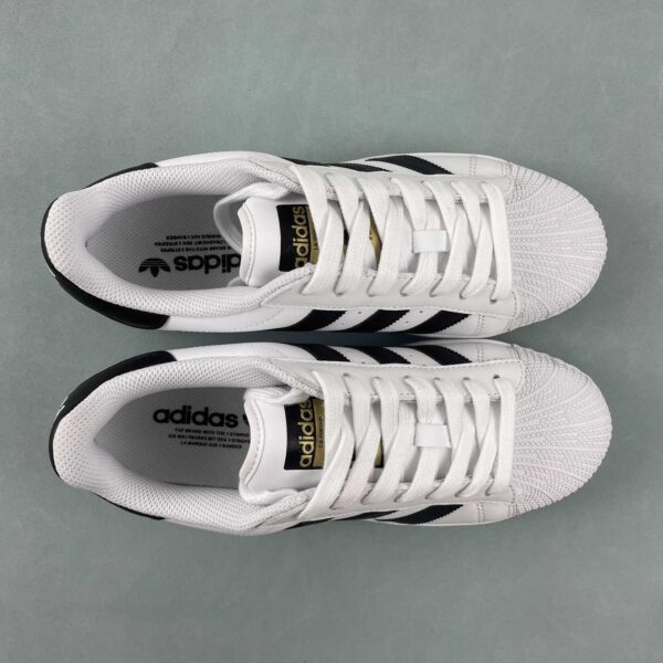 adidas-superstar-xlg-rayas-negras-vista-frontal