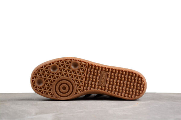 zapatillas-adidas-samba-negra-gum-suela