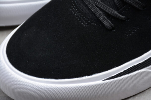 zapatillas-adidas-samba-sabalo-negro-y-blanco-material