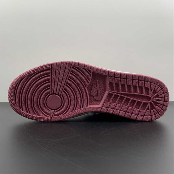 air-jordan-1-mid-valentine's-day-2023-suela
