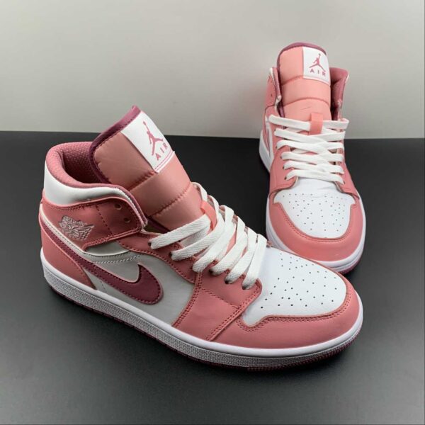 air-jordan-1-mid-valentine's-day-2023-vista-frontal