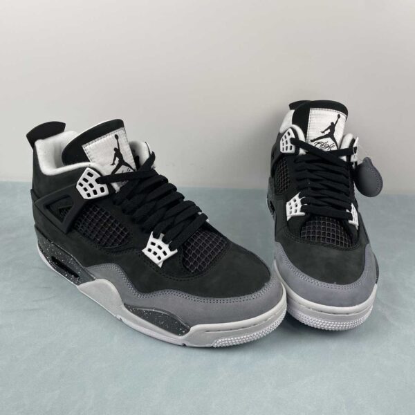 air-jordan-4-retro-fear-vista-frontal