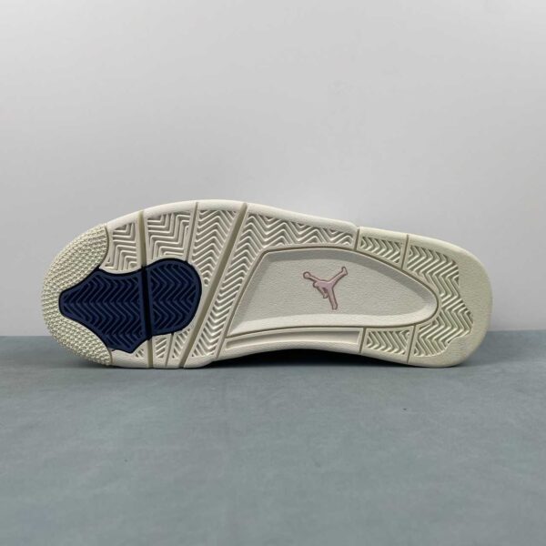 air-jordan-4-rm-diffused-blue-suela
