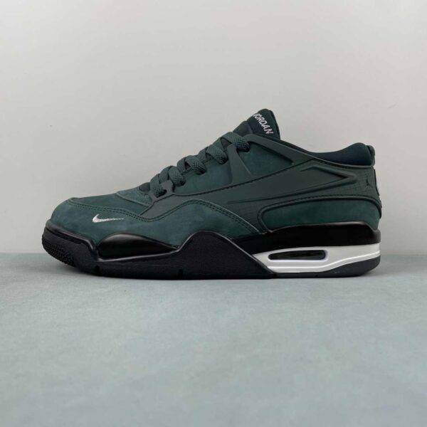 air-jordan-4-rm-grandma's-driveway-lateral-izquierdo