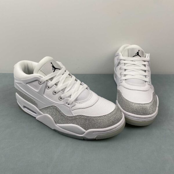 air-jordan-4-rm-white-metallic-silver-vista-frontal