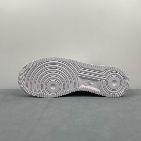 nike-air-force-1-07-blanco-suela
