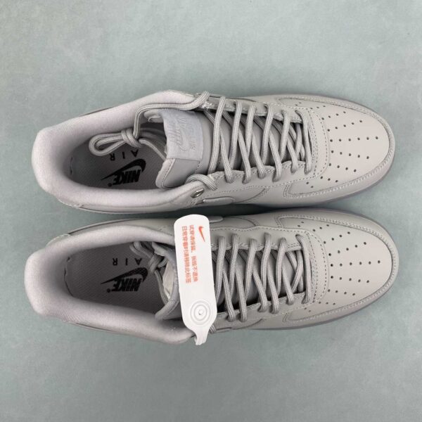 Zapatillas Nike Air Force 1 ’07 Gris Triple Wolf Grey