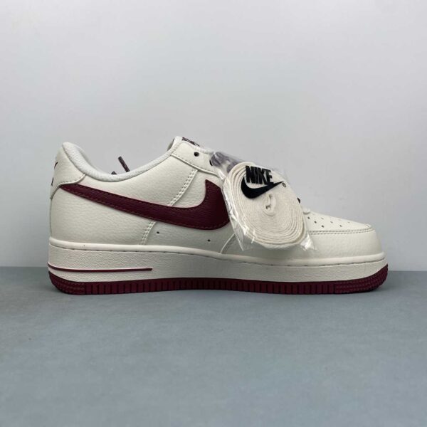 nike-air-force-1-low-blancas-rojo