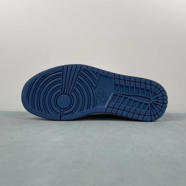 zapatillas-air-jordan-1-low-azul-fragment-travis-suela