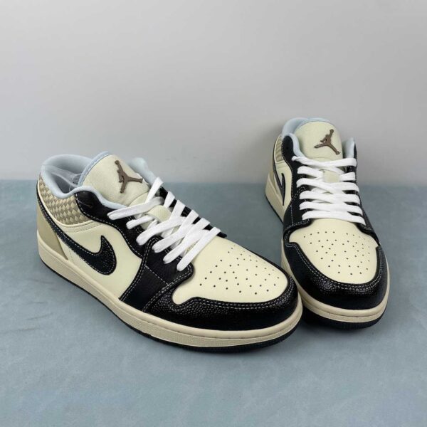 Zapatillas Air Jordan 1 Low Quai 54 Blanco y Negro