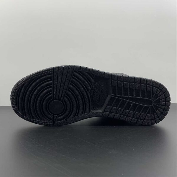 zapatillas-air-jordan-1-mid-panda-suela