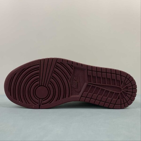 zapatillas-air-jordan-1-mid-split-beach-suela