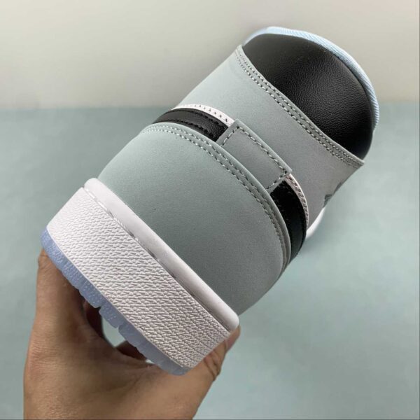 zapatillas-air-jordan-1-mid-white-vista-detras