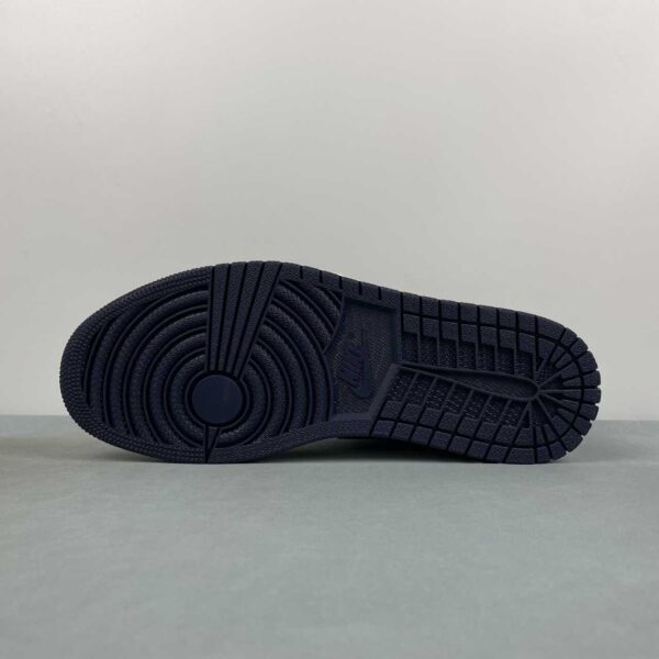 zapatillas-air-jordan-1-midnight-navy-suela