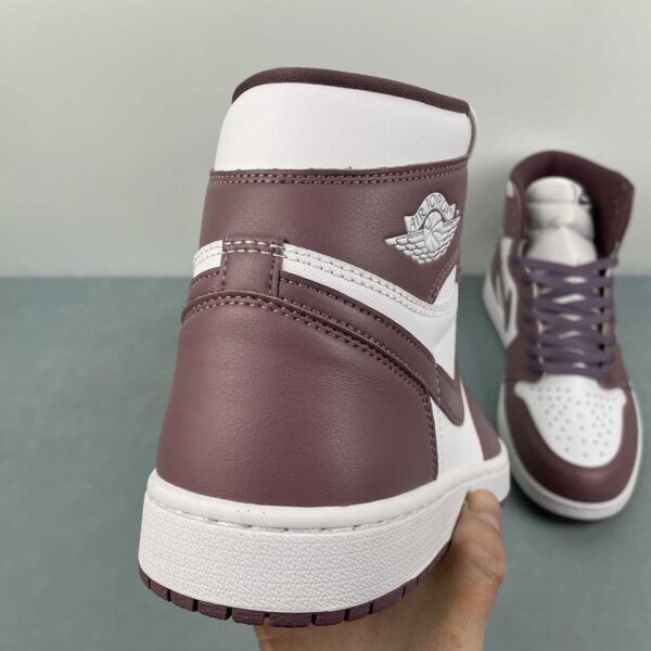 zapatillas-air-jordan-1-retro-high-university-blue-vista-detras