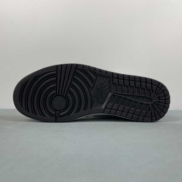 zapatillas-nike-air-jordan-1-high-boston-suela