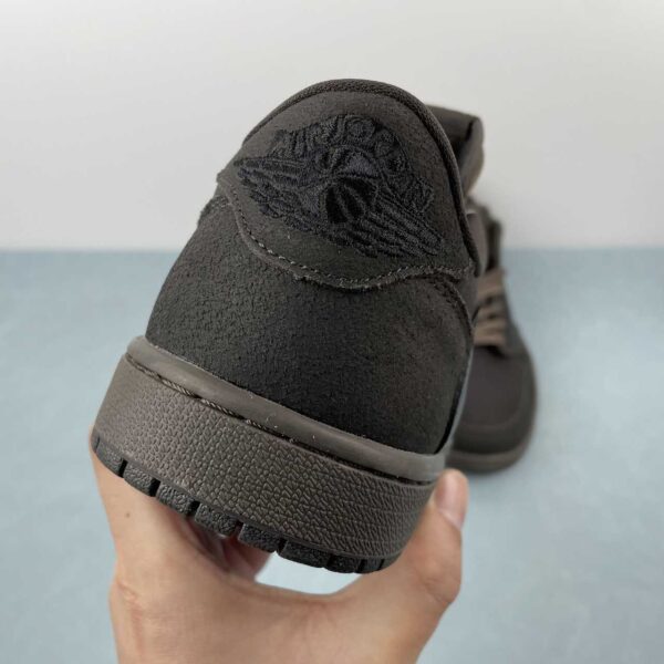 zapatillas-travis-scot-air-jordan-1-marron-vista-detras