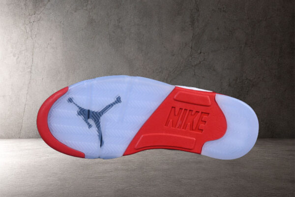 air-jordan-5-retro-fire-red-suela