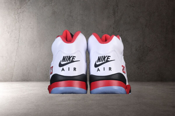 air-jordan-5-retro-fire-red-vista-detras