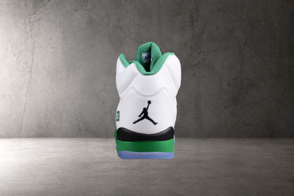 air-jordan-5-retro-lucky-green-vista-detras