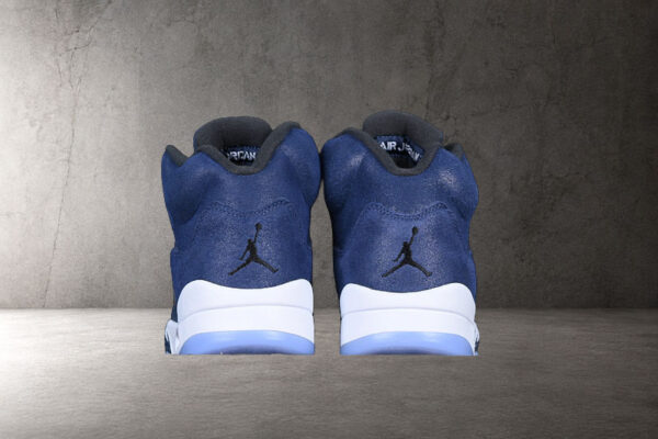 air-jordan-5-retro-se-midnight-navy-vista-detras