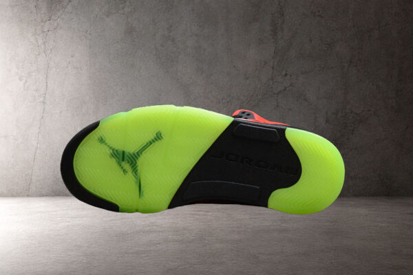 air-jordan-5-retro-what-the-suela