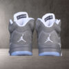 air-jordan-5-retro-wolf-grey-vista-detras