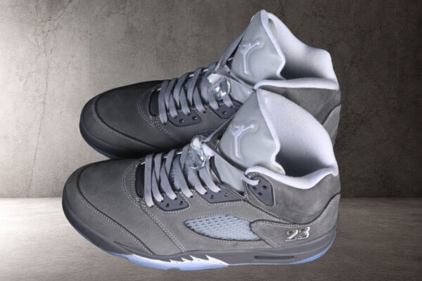 air-jordan-5-retro-wolf-grey-vista-frontal
