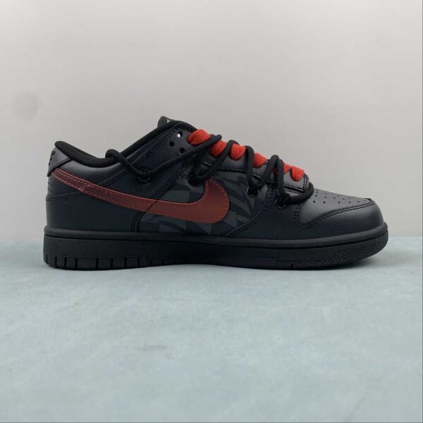 nike-dunk-low-panda-prank