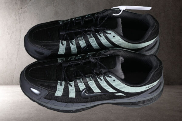 nike-p-6000-anthracite-iron-vista-frontal