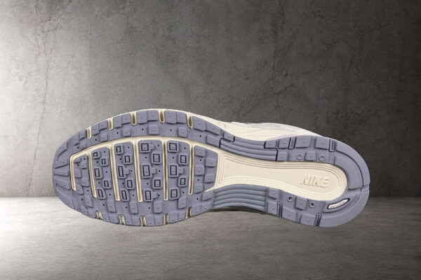 nike-p-6000-hueso-claro-gris-suela