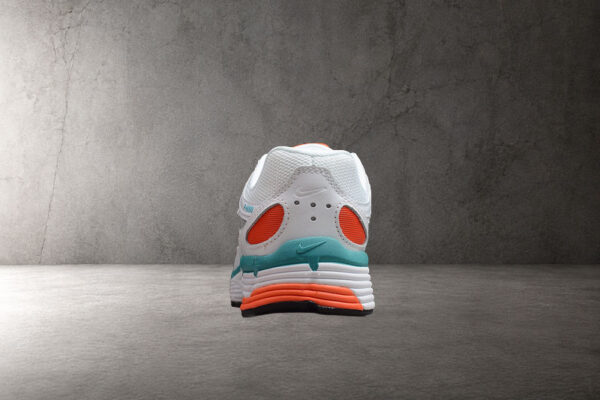 nike-p-6000-naranja-coral-vista-detras