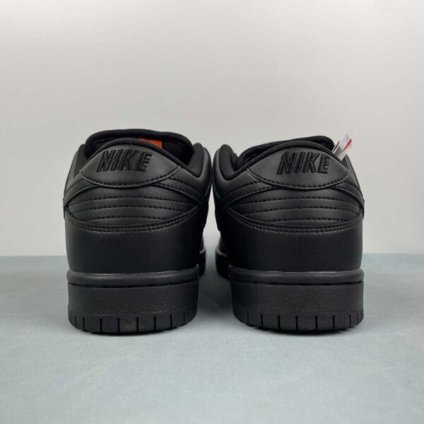 nike-sb-dunk-low-pro-triple-black-vista-detras