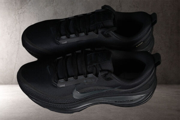 nike-vomero-18-gore-tex-vista-frontal