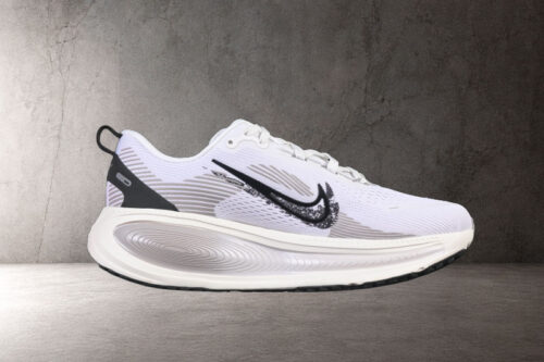 nike-vomero-18-plus-run-pack nike-vomero-18-plus-run-pack