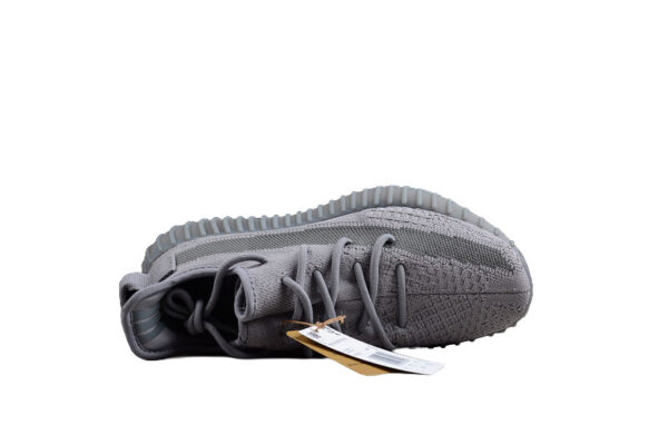 zapatillas-adidas-yeezy-350-gris-vista-frontal