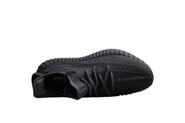 zapatillas-adidas-yeezy-350-negro-vista-frontal