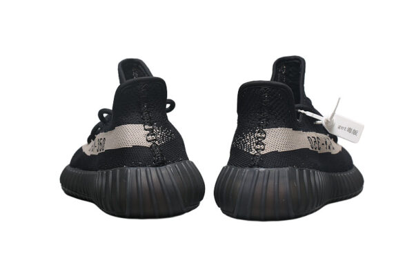 zapatillas-adidas-yeezy-350-oreo-vista-detras