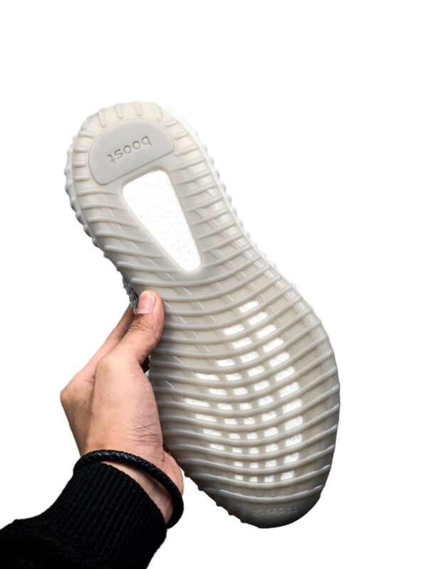 zapatillas-adidas-yeezy-350-tail-light-suela