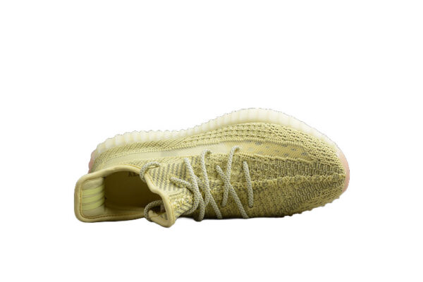 zapatillas-adidas-yeezy-350-verde-oliva-vista-frontal
