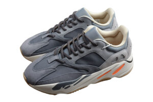 zapatillas-adidas-yeezy-700-gris-iman-comprar