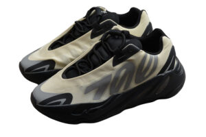 zapatillas-adidas-yeezy-700-mnvn-bone-comprar