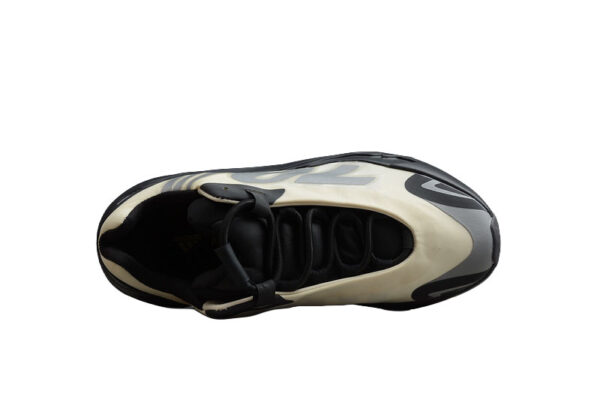 zapatillas-adidas-yeezy-700-mnvn-bone-vista-frontal