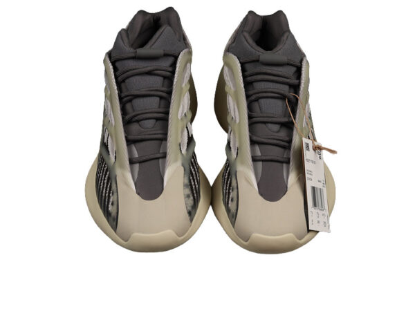 zapatillas-adidas-yeezy-700-v3-fade-salt-blanco-roto-vista-frontal