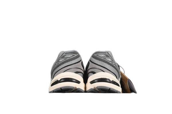 zapatillas-asics-gel-1130-cemento-vista-detras