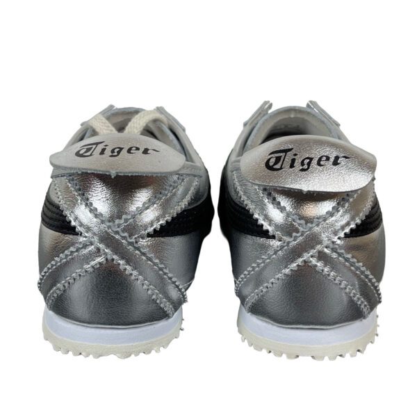 zapatillas-japonesas-onitsuka-tiger-plata-vista-detras