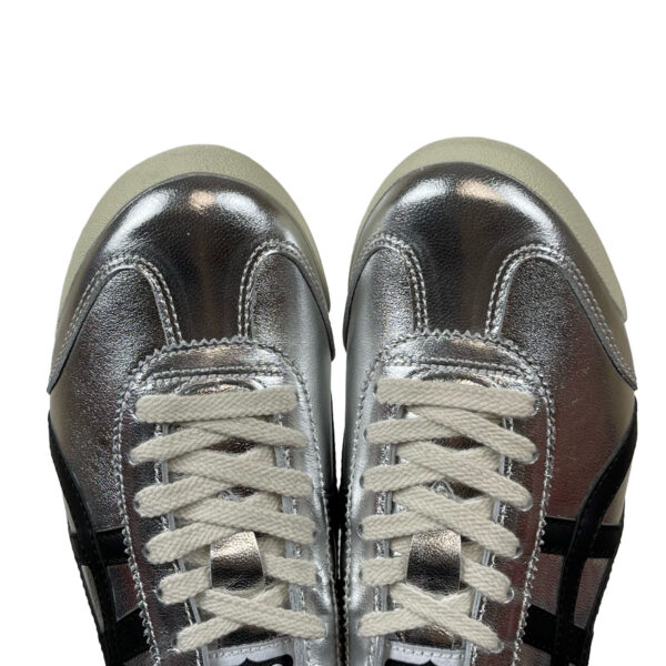 zapatillas-japonesas-onitsuka-tiger-plata-vista-frontal